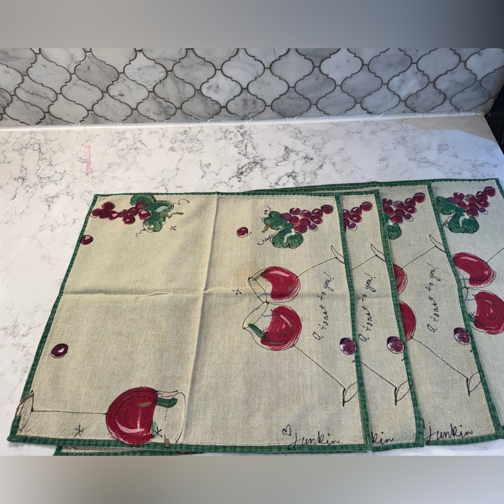 Set of 4 GUC HTF napkins hand painted style “A Toast to You!” By Julia Junkin